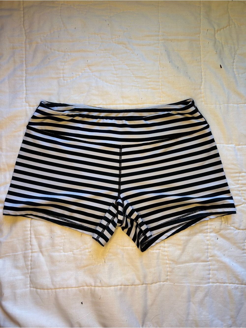 Born Primitive “Go to Booty shorts” 3.5 inseam
